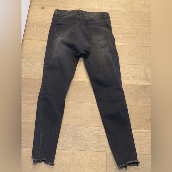 Black distressed jeans - Picture 2 of 2